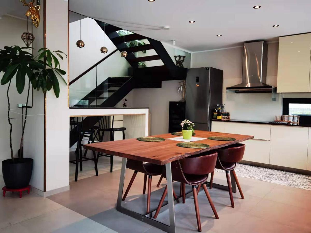 Yipin Villa Praha Bagian luar foto